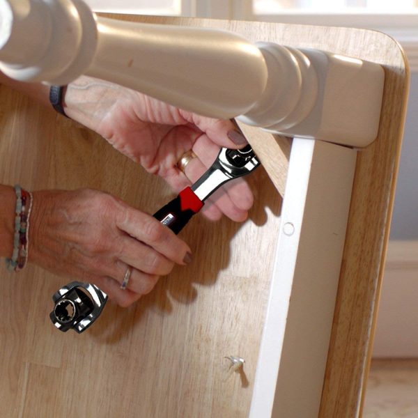 Multi-functional Universal Wrench Socket